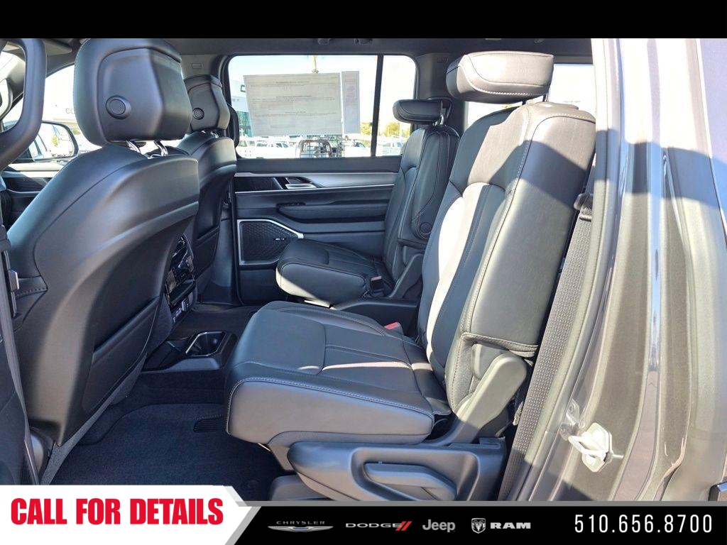 New 2026 Baltic-Gray Metallic Clear-Coat Exterior Paint Jeep Limited Altitude image 14