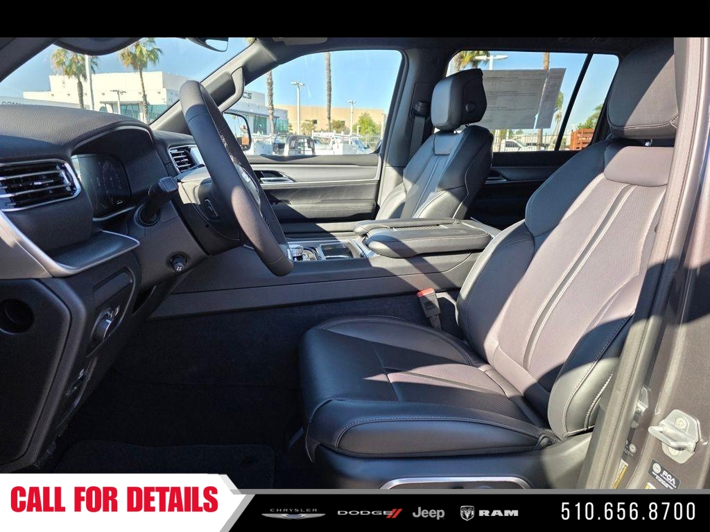 New 2026 Baltic-Gray Metallic Clear-Coat Exterior Paint Jeep Limited Altitude image 17