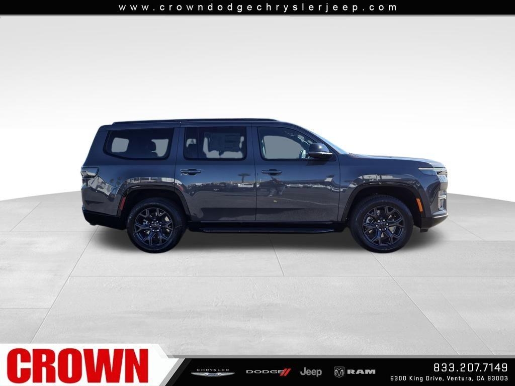 New 2026 Baltic-Gray Metallic Clear-Coat Exterior Paint Jeep Limited Altitude image 28