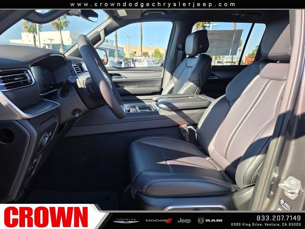 New 2026 Baltic-Gray Metallic Clear-Coat Exterior Paint Jeep Limited Altitude image 41
