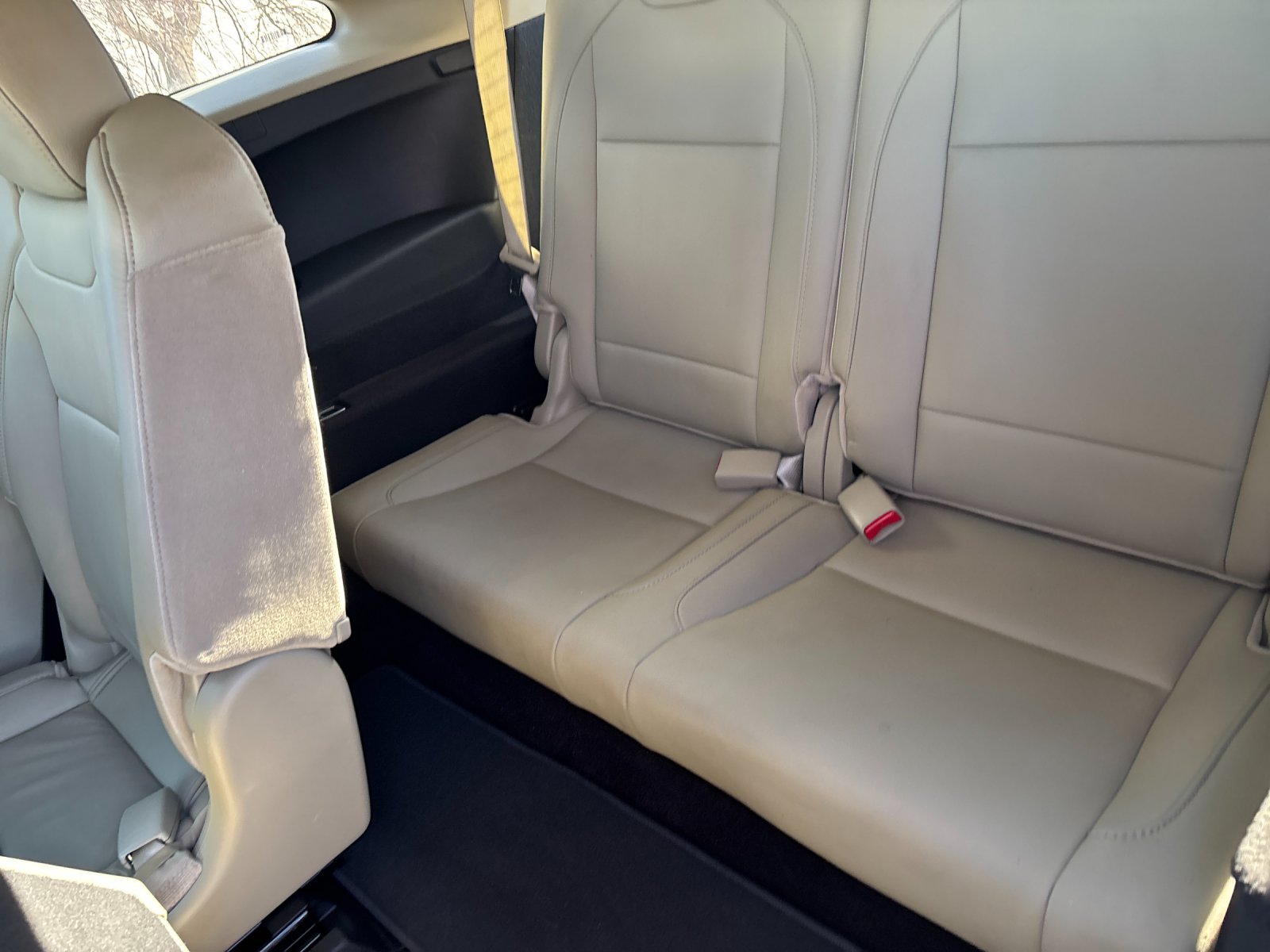 Used 2019 White Diamond Pearl Acura 3.5L image 16