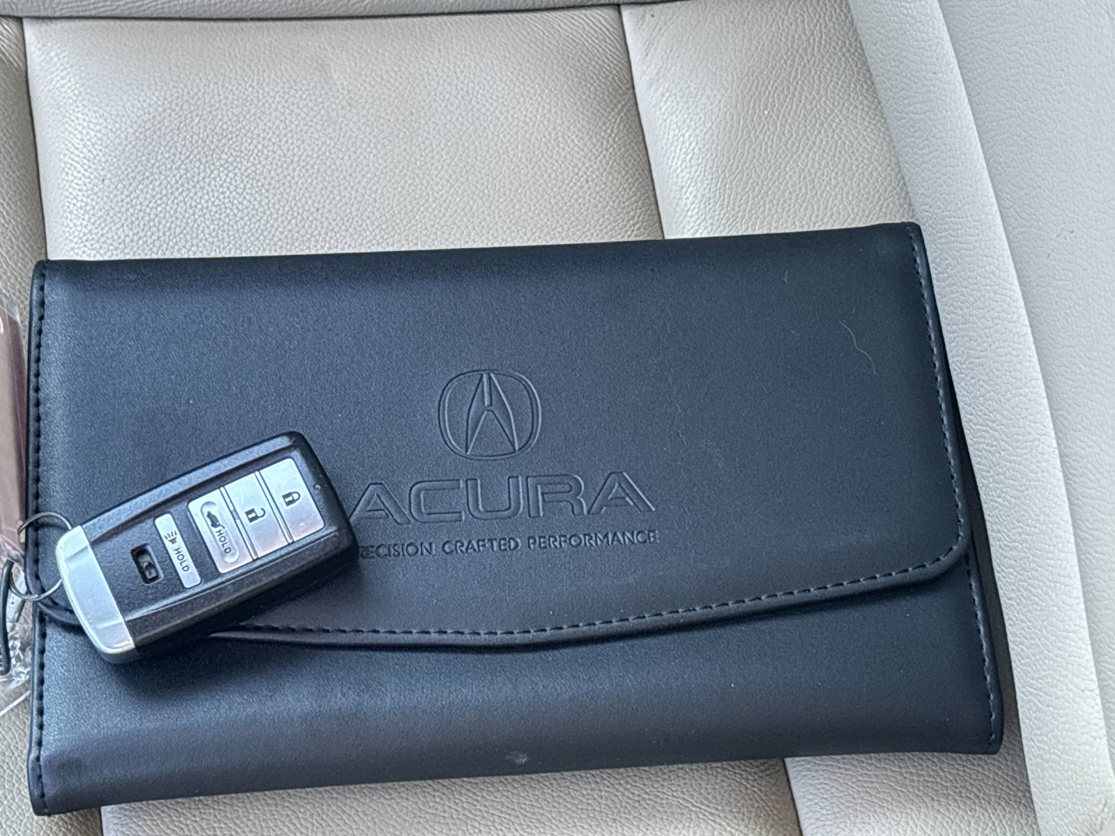 Used 2019 White Diamond Pearl Acura 3.5L image 9