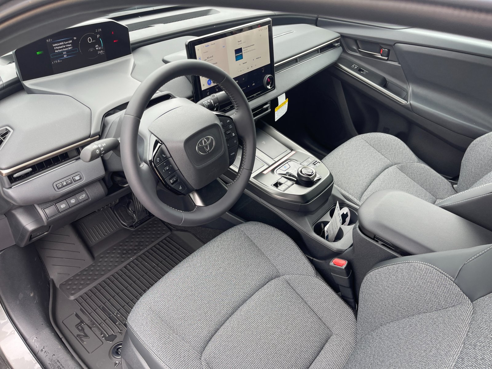 2026 Toyota bZ XLE - Photo 10