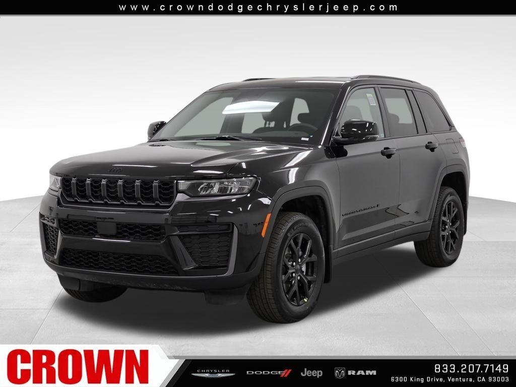 New 2026 Diamond Black Crystal Pearl-Coat Exterior Paint Jeep Altitude image 23