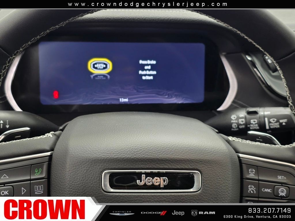 New 2026 Diamond Black Crystal Pearl-Coat Exterior Paint Jeep Altitude image 44