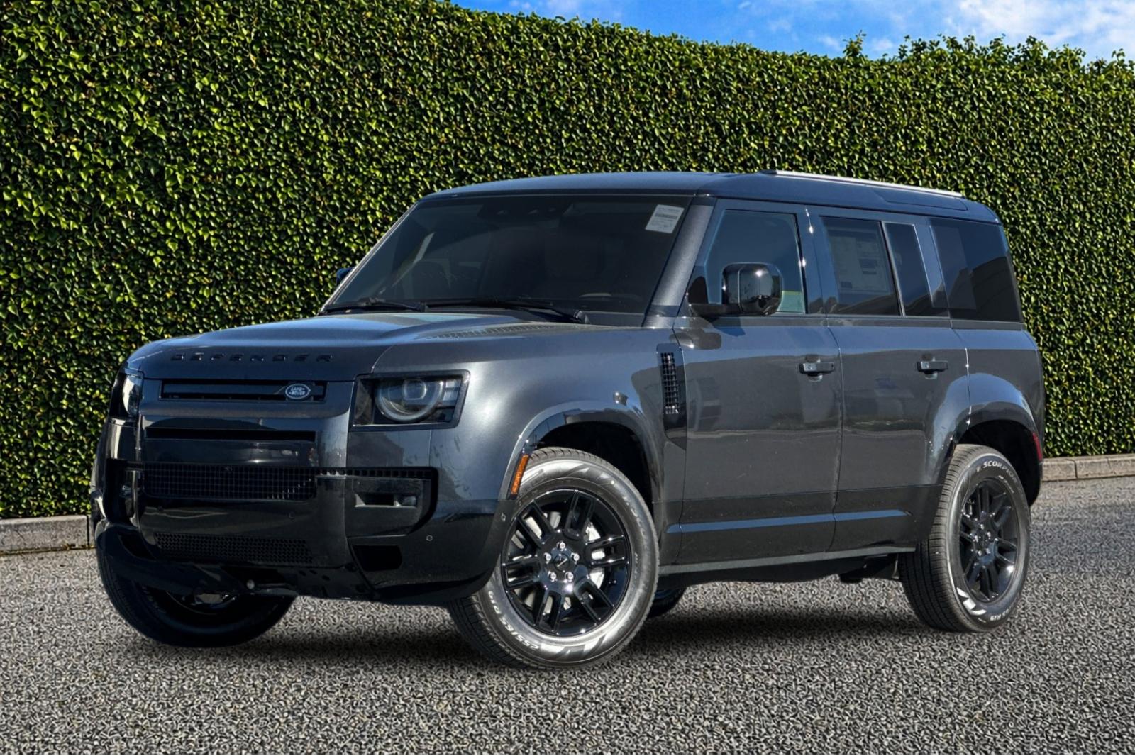 2026 Land Rover Defender 110 X-Dynamic SE