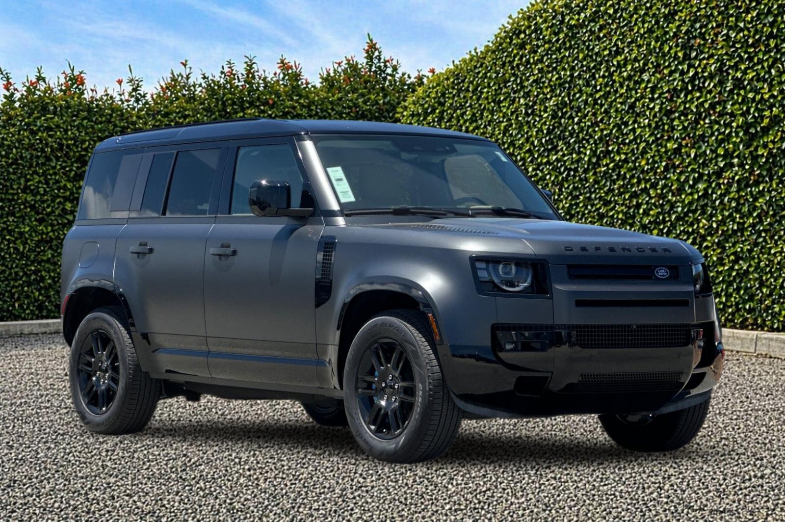 New 2026 Carpathian Grey Land Rover X-Dynamic SE image 8