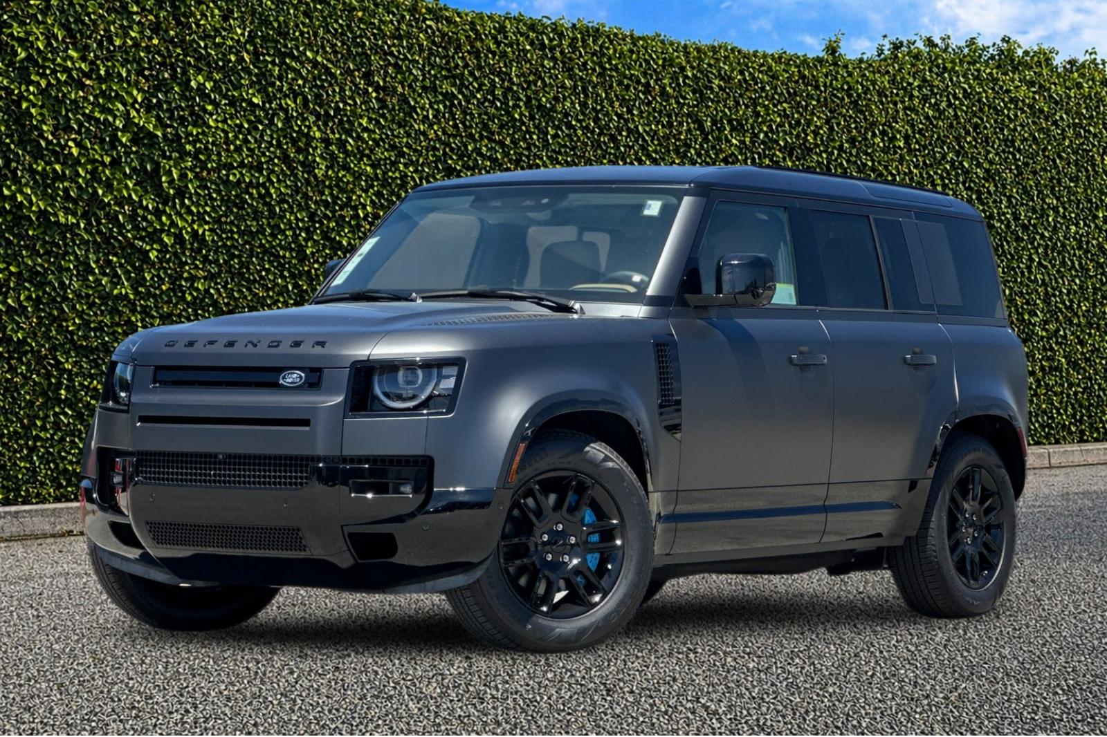 2026 Land Rover Defender 110 X-Dynamic SE