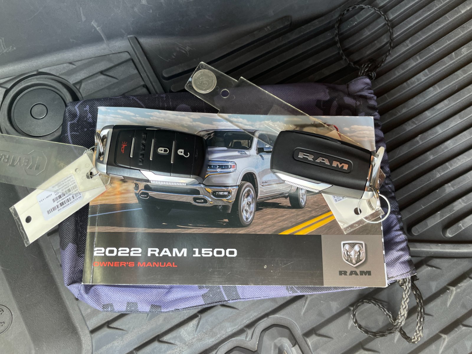 Used 2022 Silver Ram Big Horn/Lone Star image 9