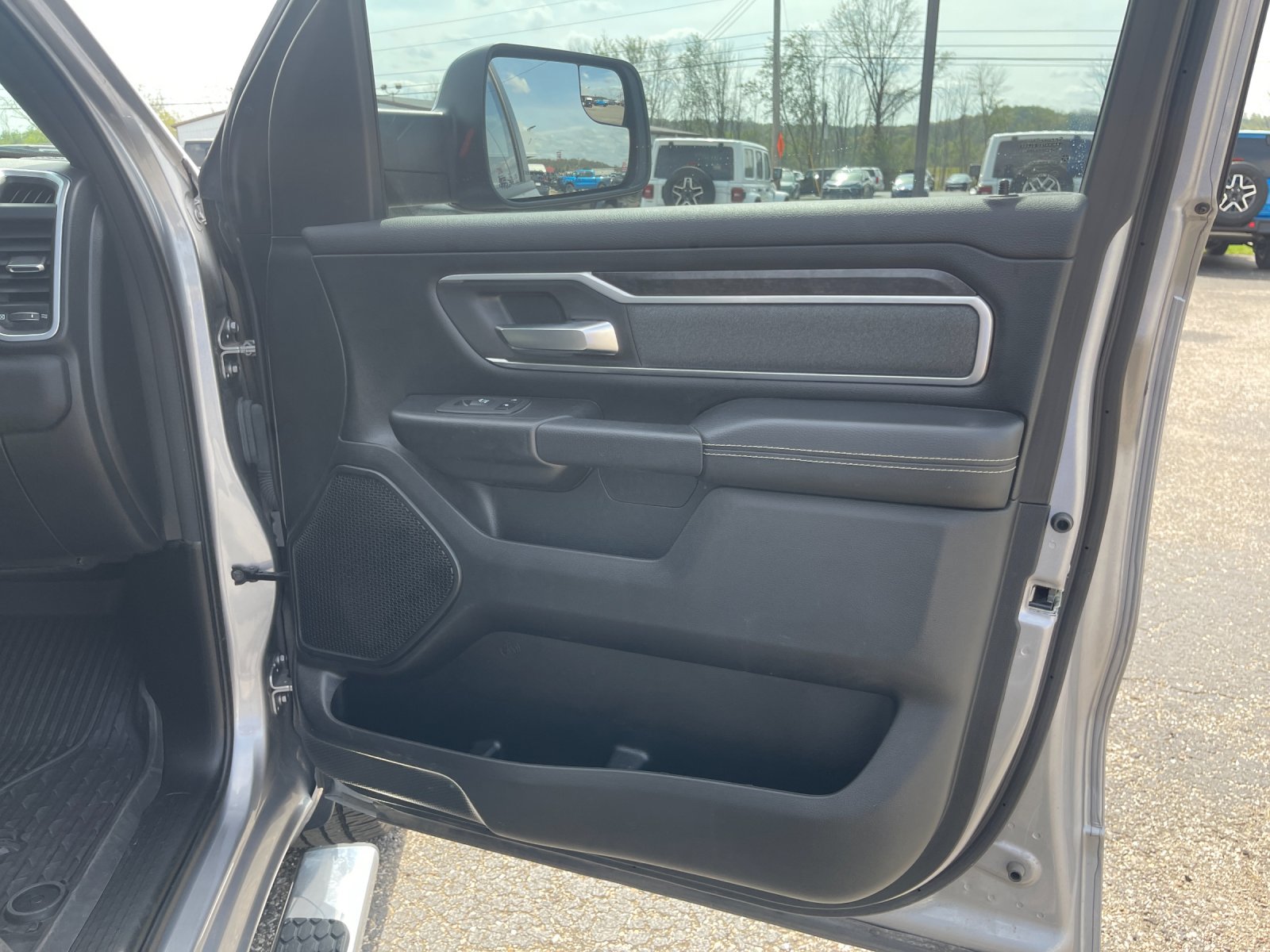Used 2022 Silver Ram Big Horn/Lone Star image 18
