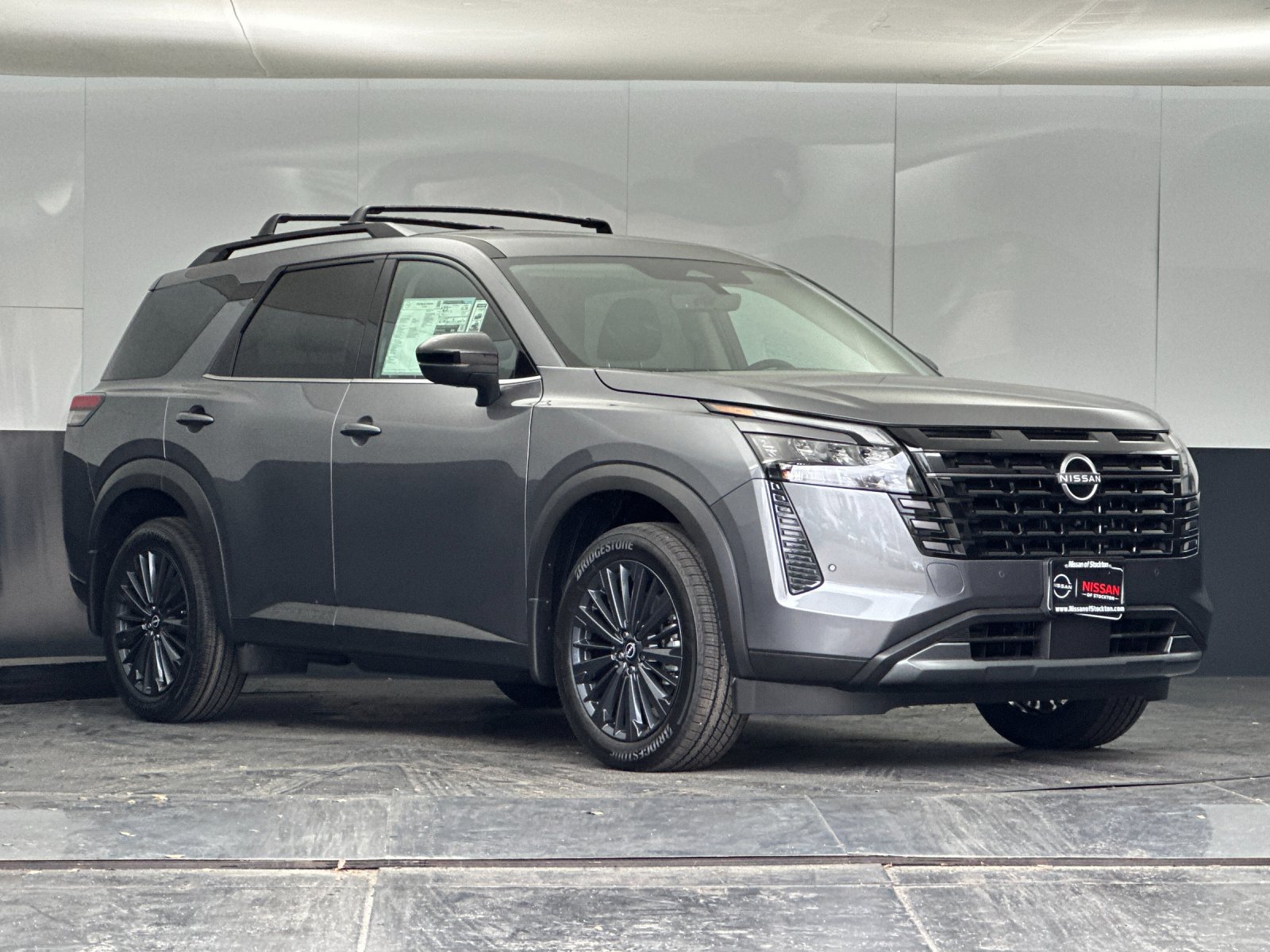 2026 Nissan Pathfinder SL 4WD's photo