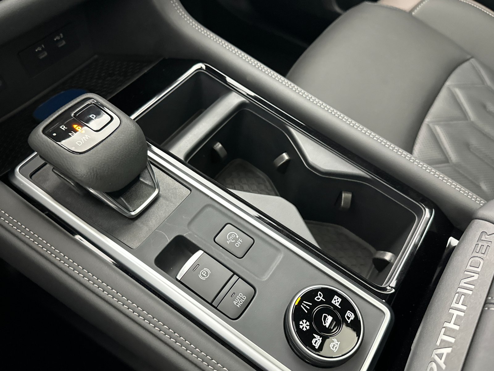 New 2026 White Nissan Platinum image 21