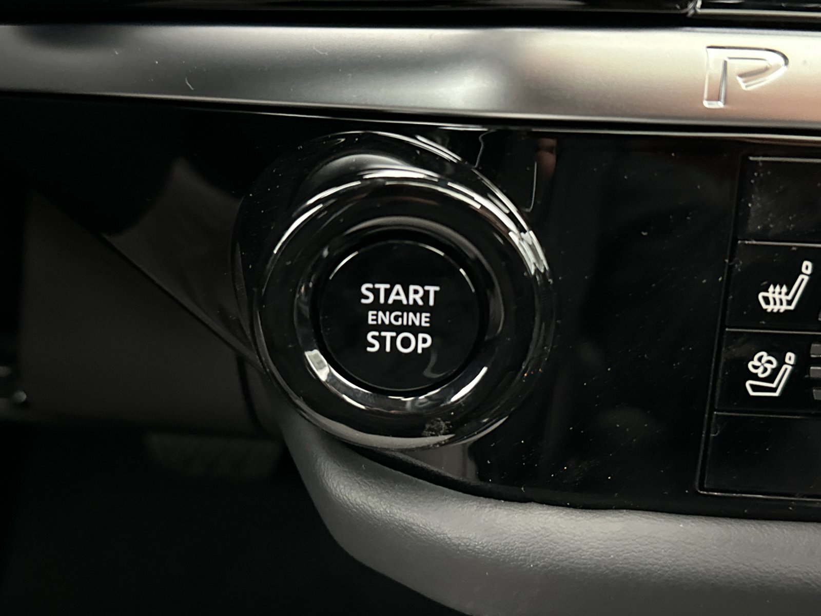 New 2026 White Nissan Platinum image 22