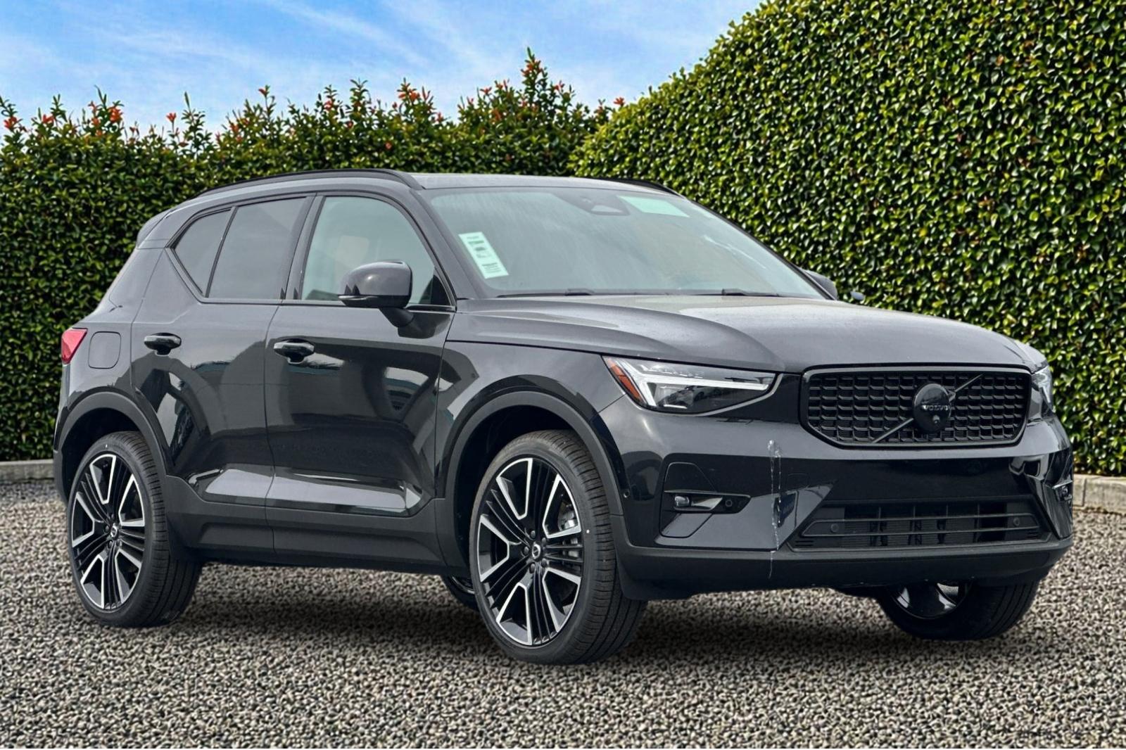 New 2026 Onyx Black Volvo Ultra image 8