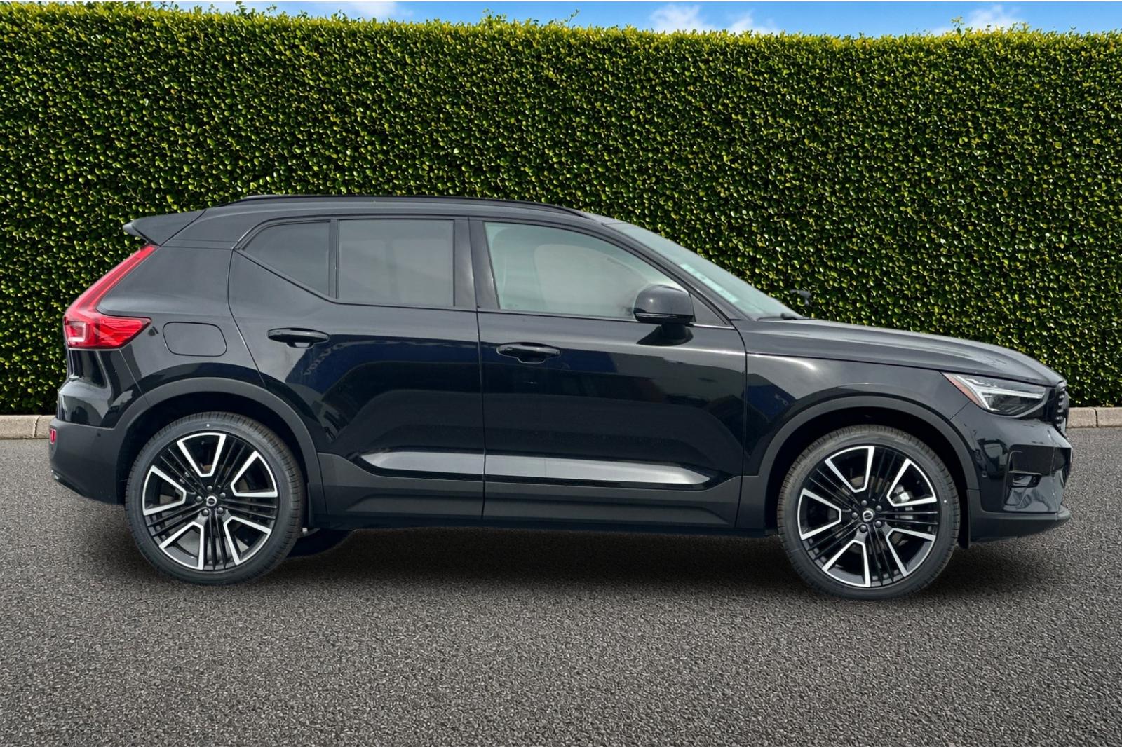 New 2026 Onyx Black Volvo Ultra image 7