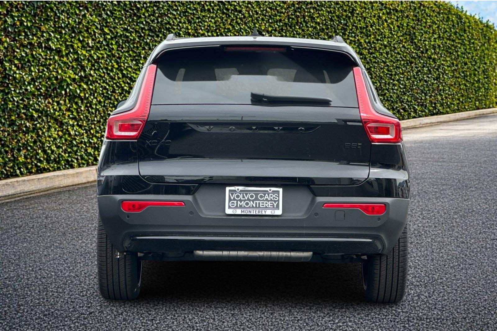 New 2026 Onyx Black Volvo Ultra image 5