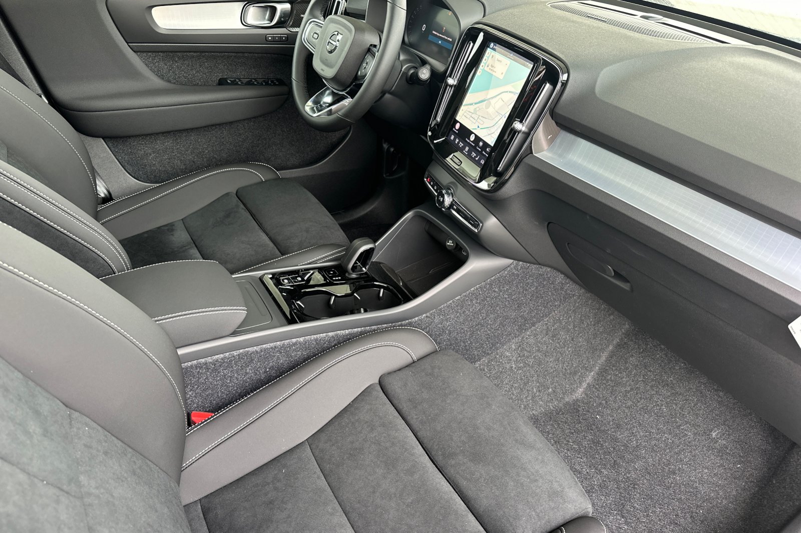 New 2026 Onyx Black Volvo Ultra image 14