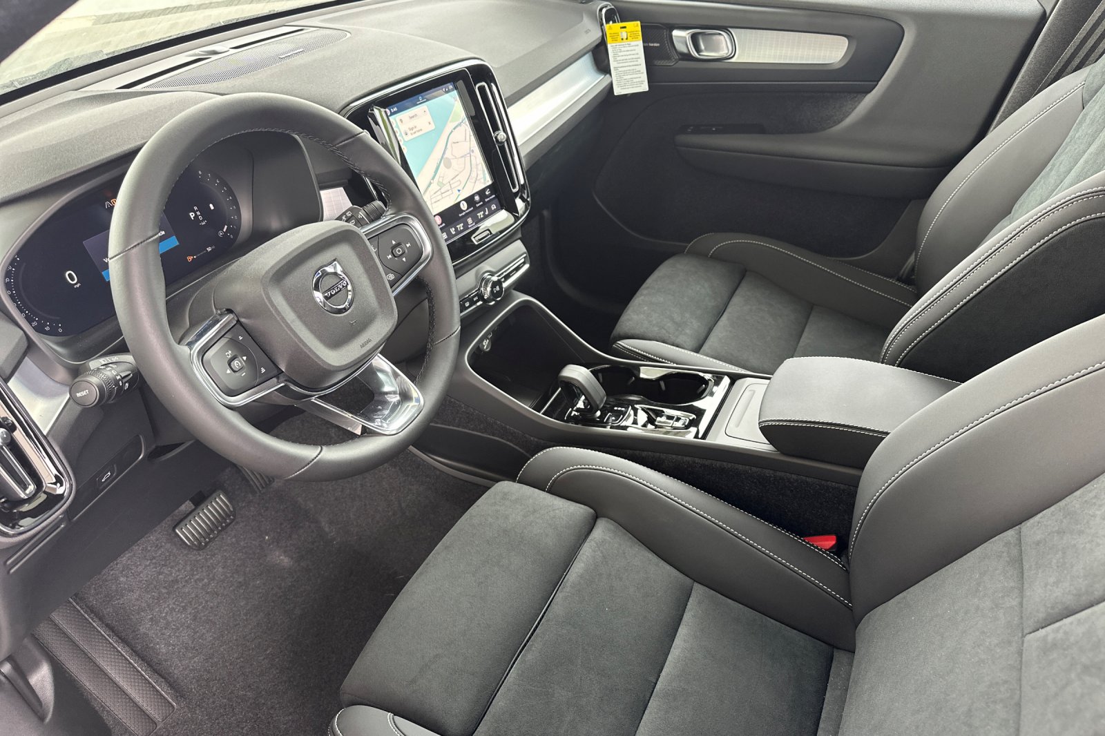 New 2026 Onyx Black Volvo Ultra image 9