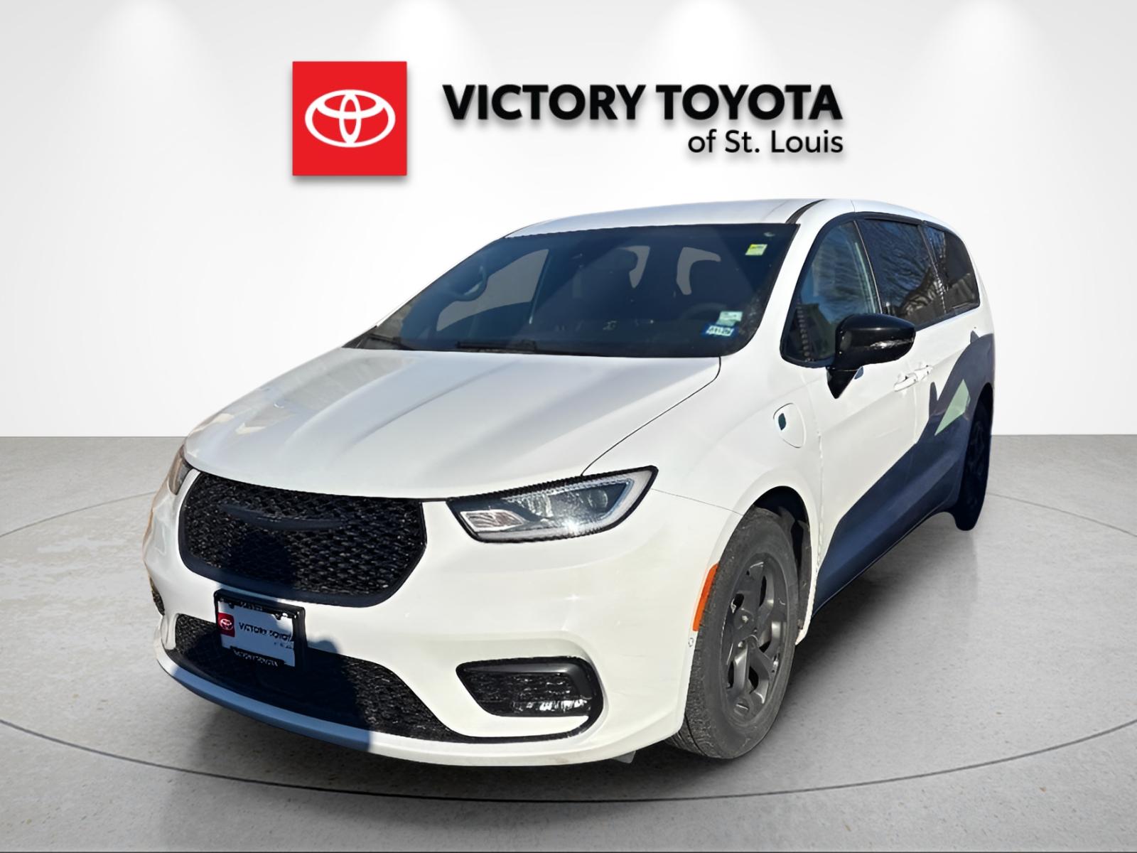 2024 Chrysler Pacifica PHEV Select