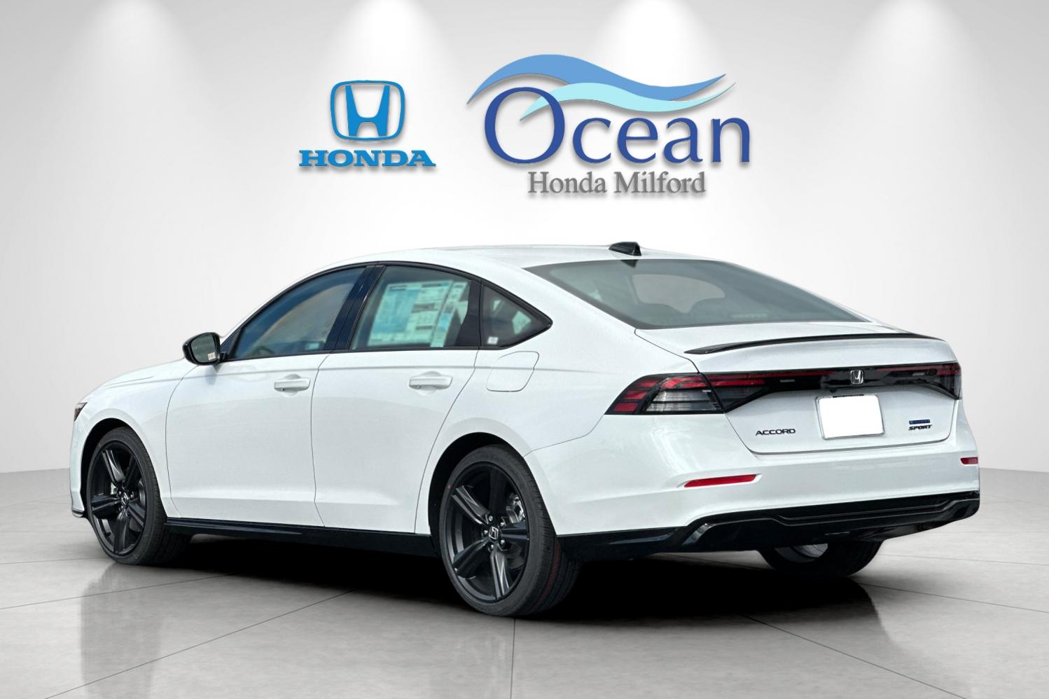 New 2026 Platinum White Pearl Honda Sport-L Hybrid image 3