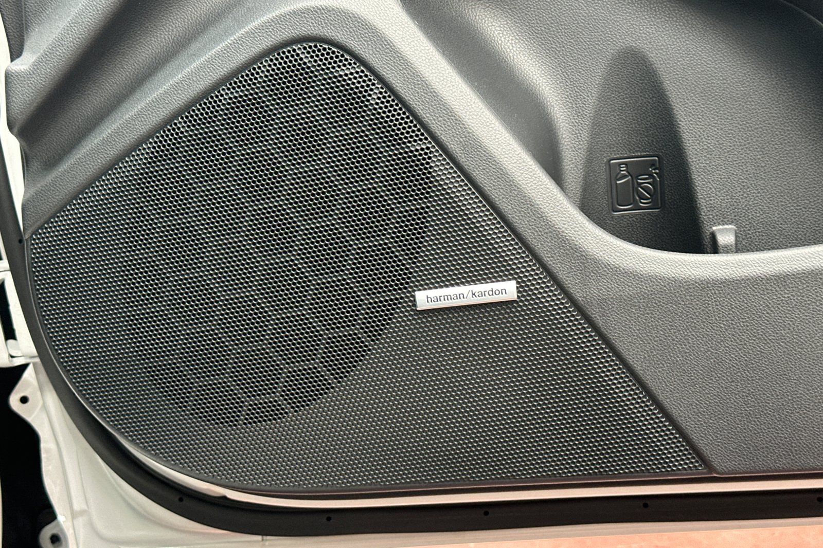 New 2026 CERAMIC WHITE Subaru Premium image 20