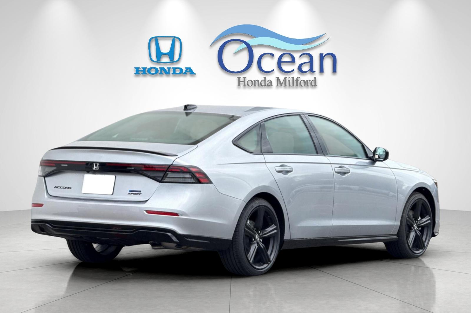 New 2026 Solar Silver Metallic Honda Sport-L image 5