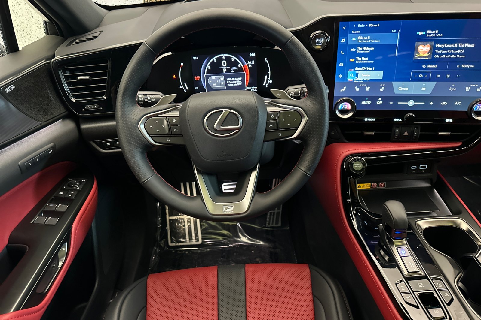 2025 Lexus NX 350 - Photo 14