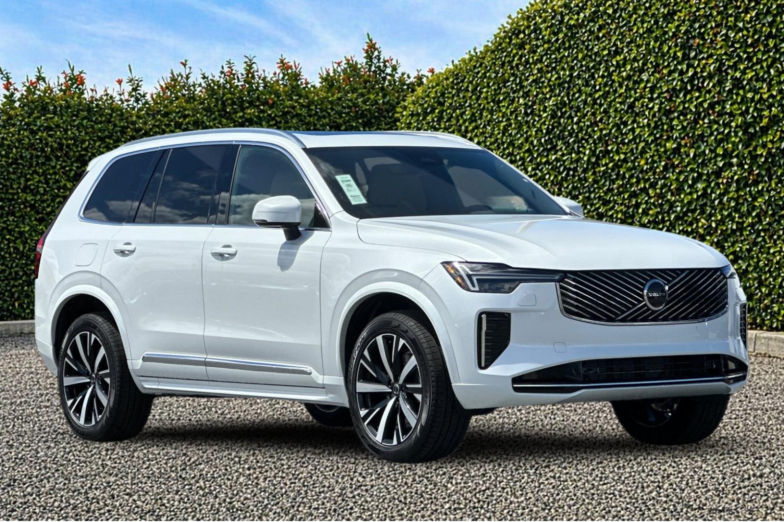 New 2026 Crystal White Volvo Core image 8