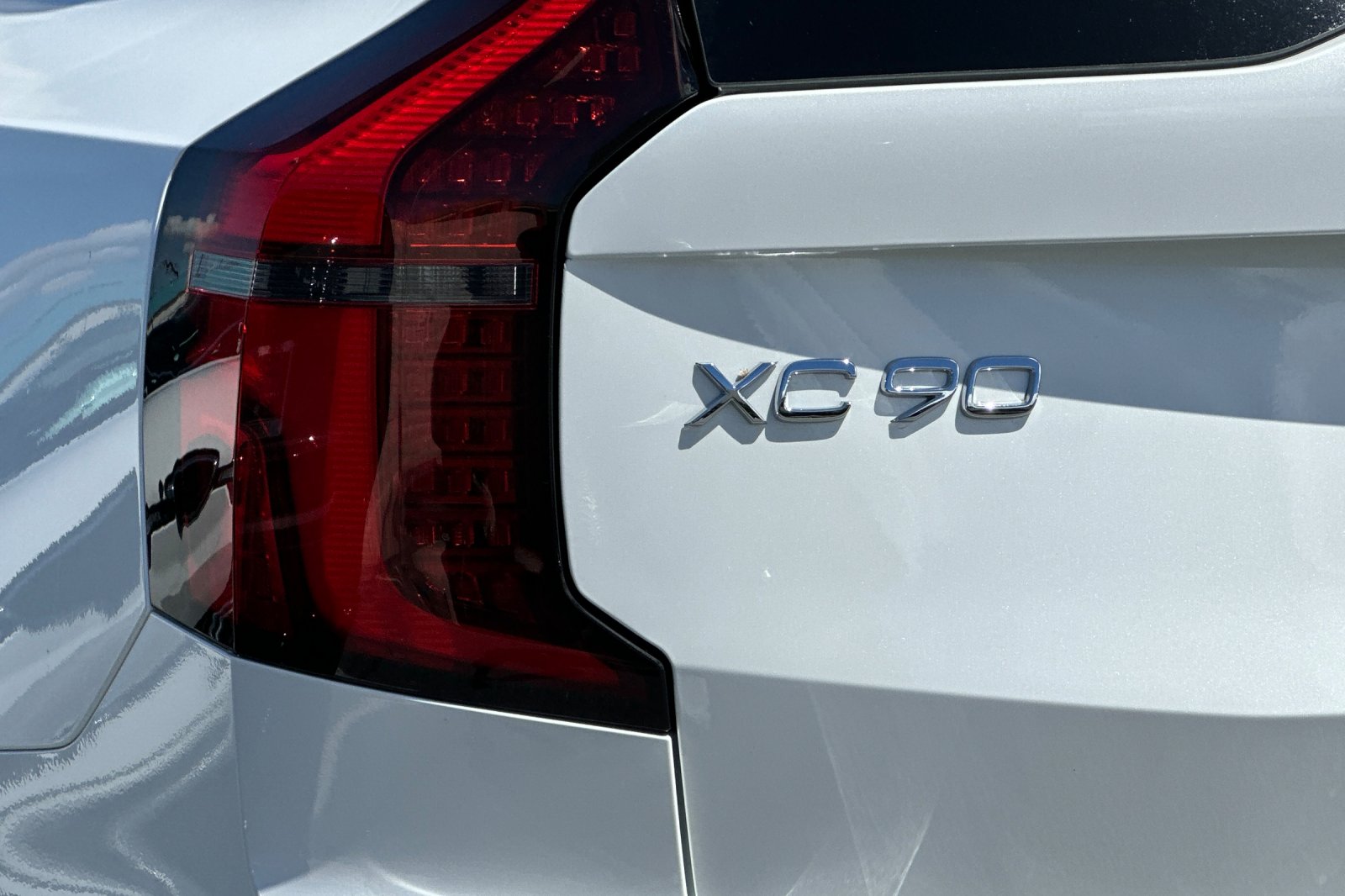New 2026 Crystal White Volvo Core image 28