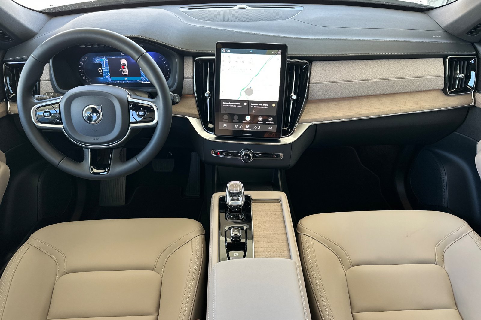 New 2026 Crystal White Volvo Core image 13