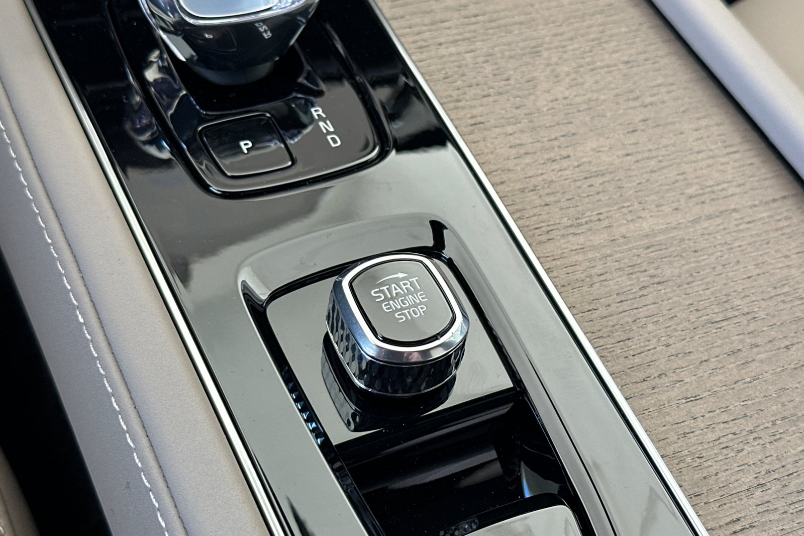 New 2026 Crystal White Volvo Core image 24