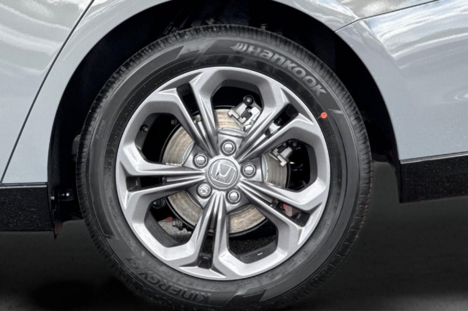 New 2026 Urban Gray Pearl Honda EX-L image 30
