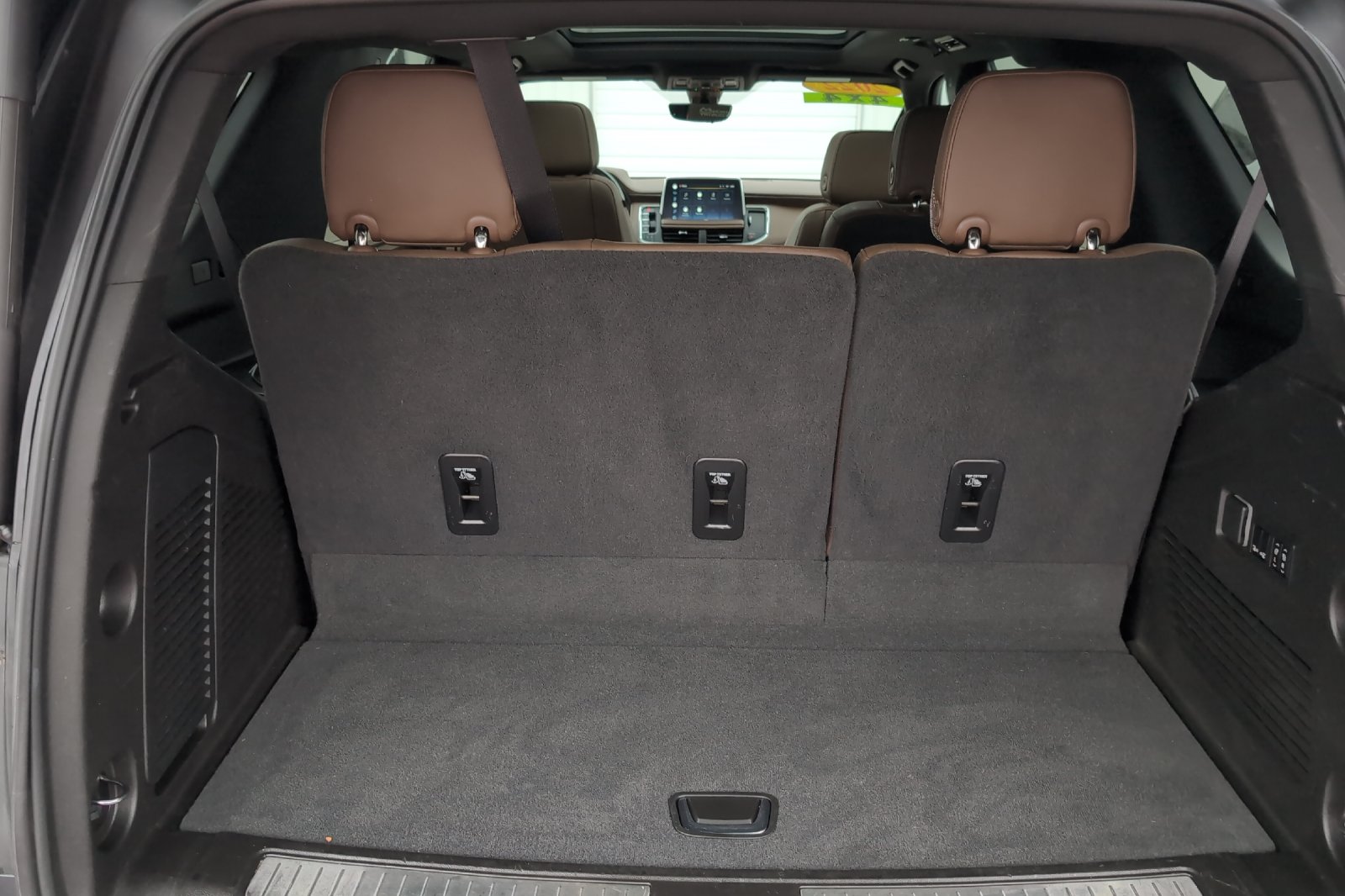 Used 2022 Gray Chevrolet High Country image 17