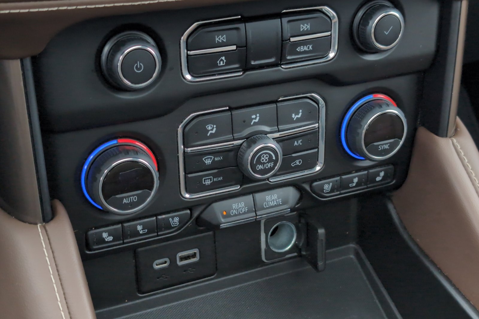 Used 2022 Gray Chevrolet High Country image 23