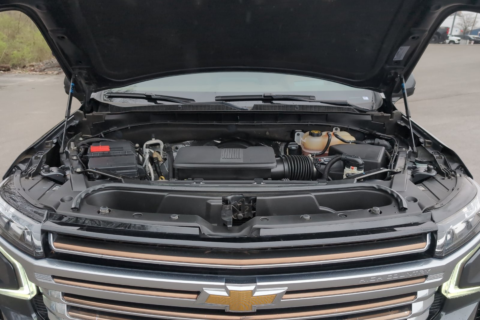 Used 2022 Gray Chevrolet High Country image 31
