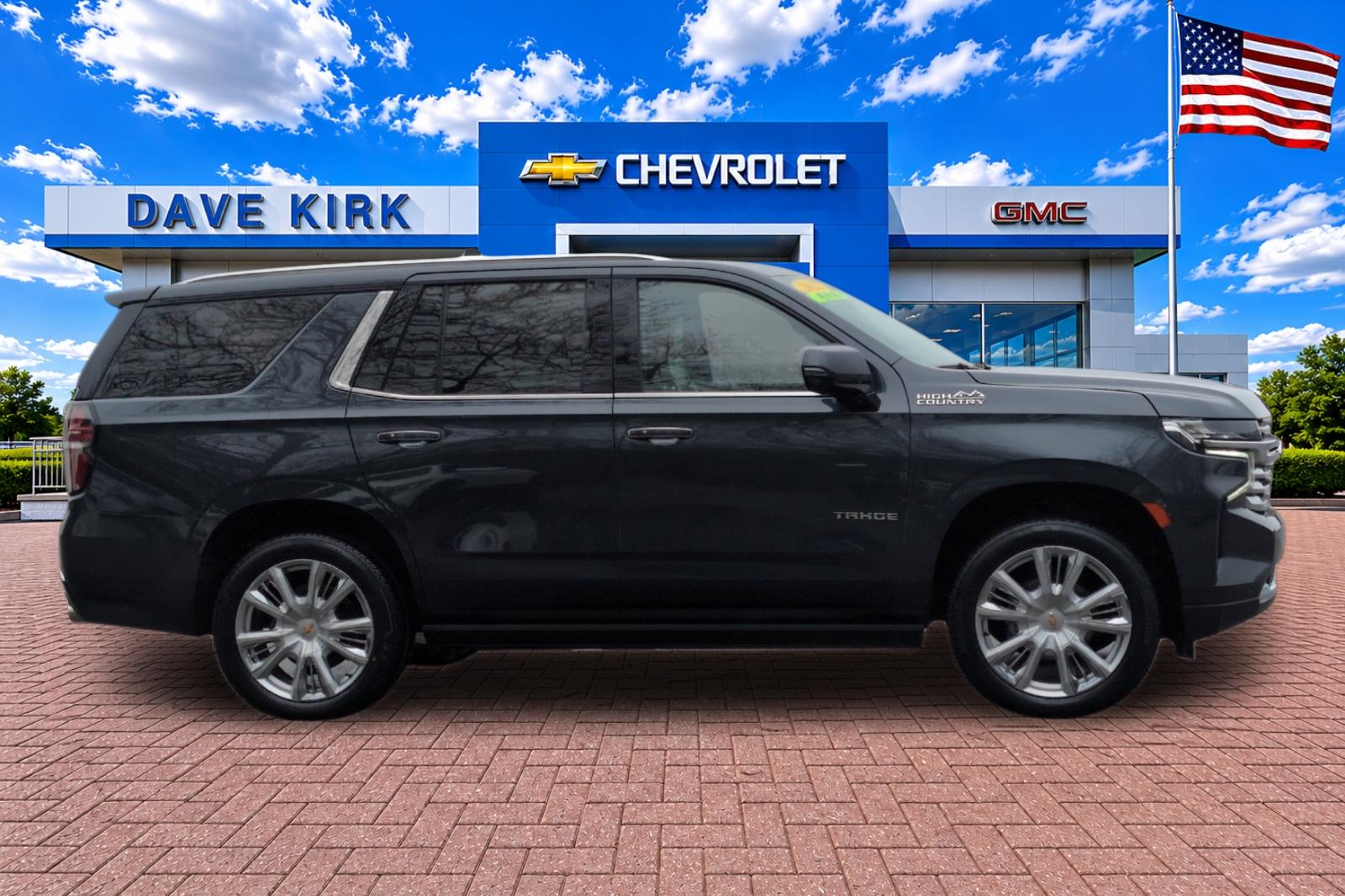 Used 2022 Gray Chevrolet High Country image 2