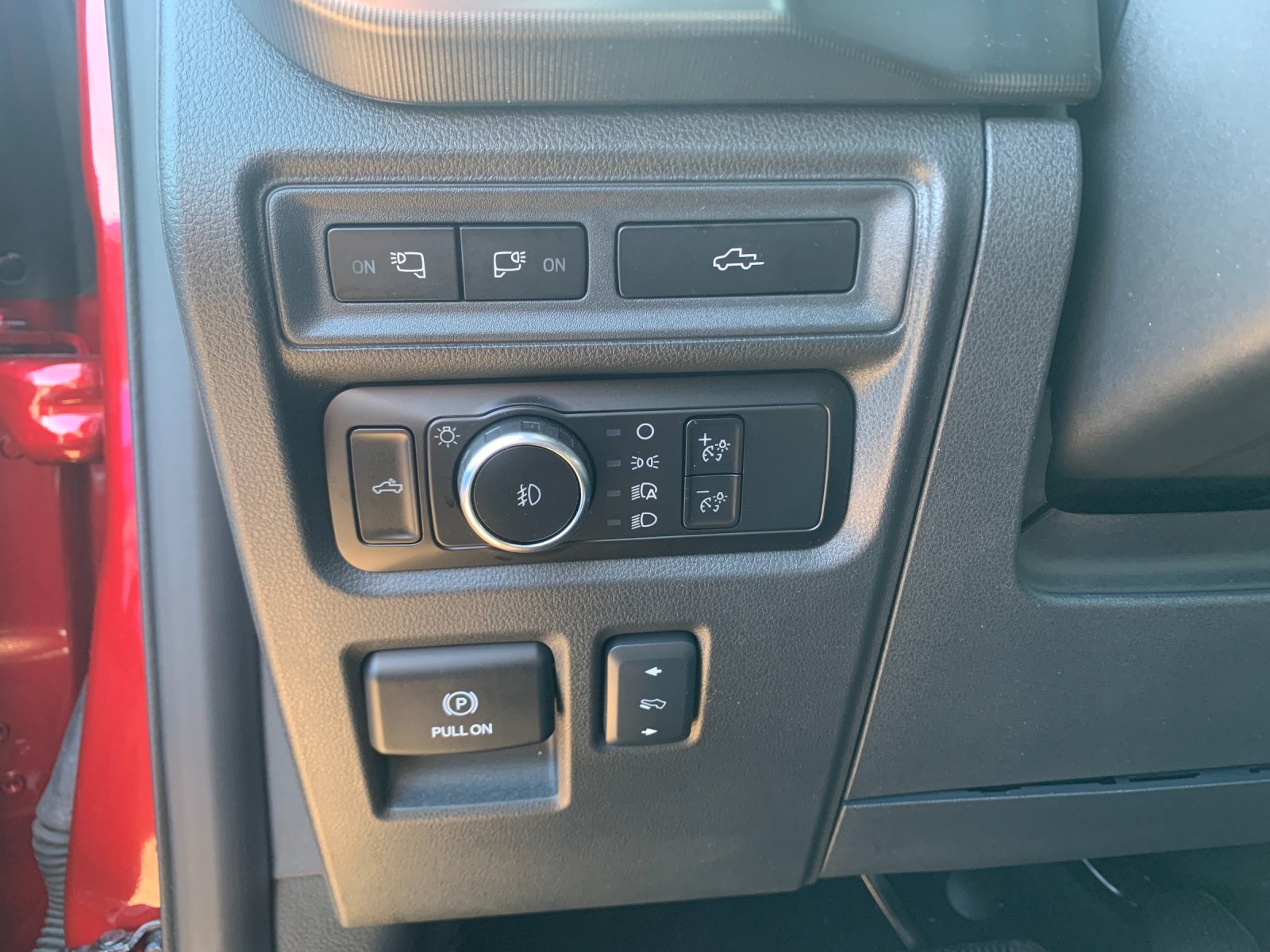 Used 2023 Red Ford Platinum image 32