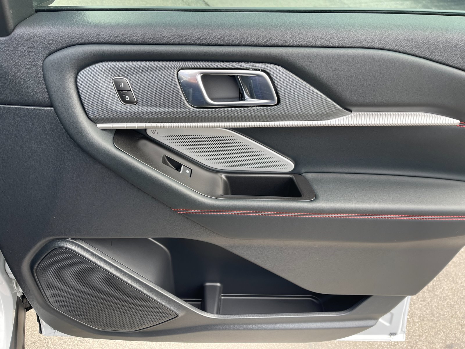 New 2026 Space White Metallic Ford ST image 19