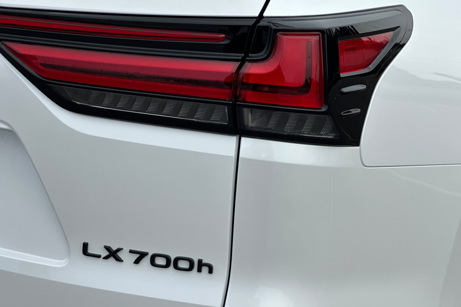 2026 Lexus LX 700h Luxury - Photo 28