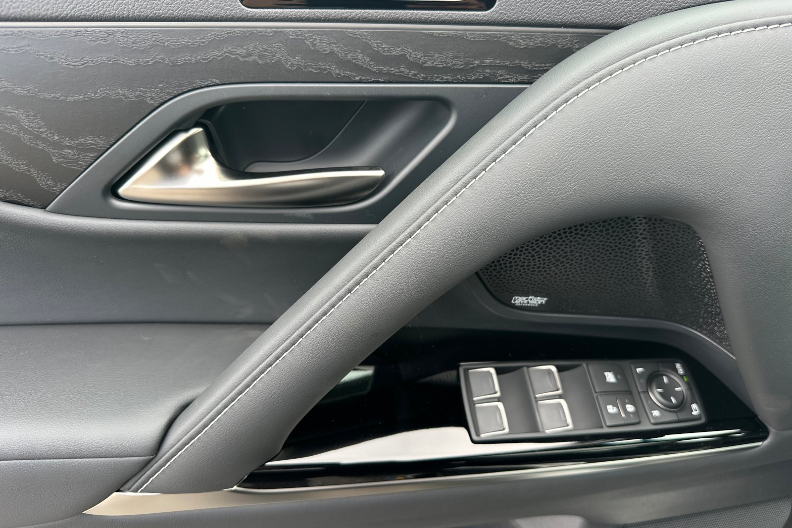 2026 Lexus LX 700h Luxury - Photo 11