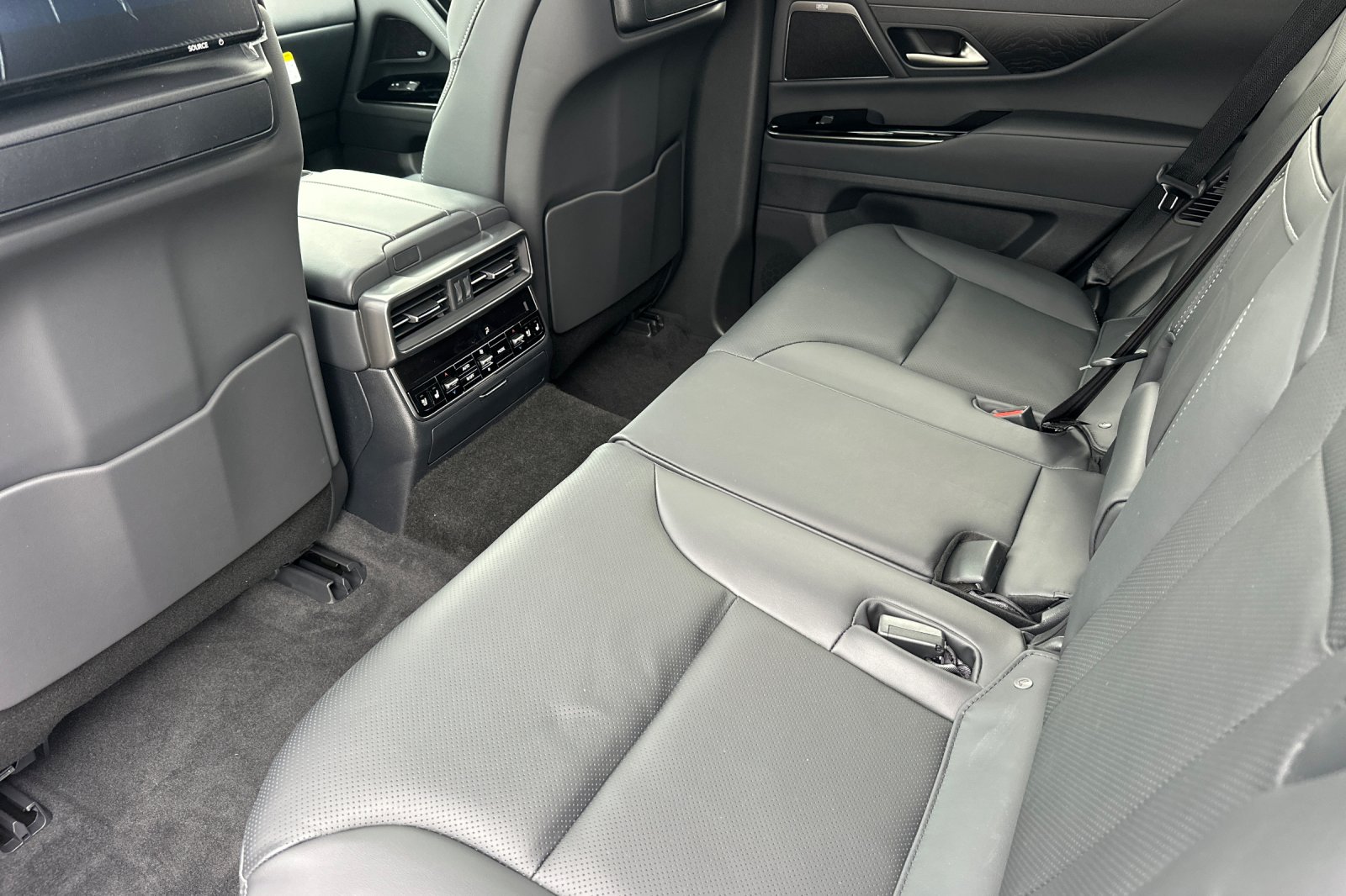 2026 Lexus LX 700h Luxury - Photo 12