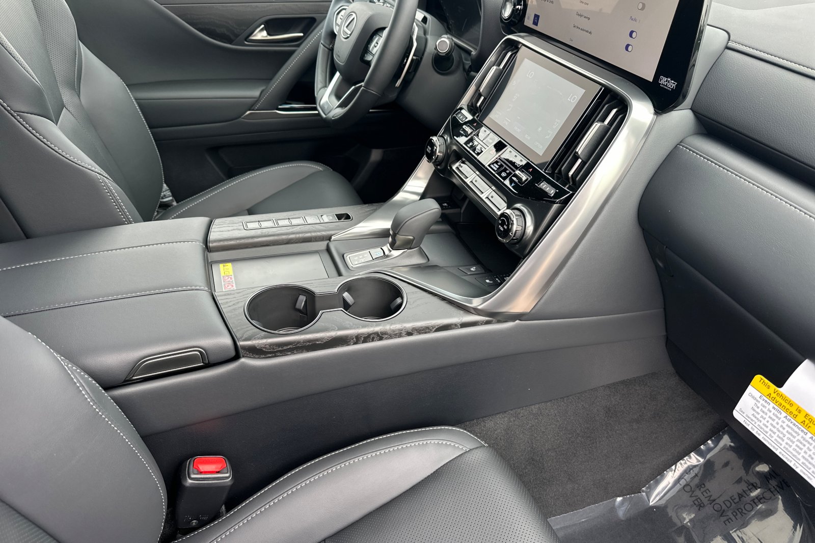 2026 Lexus LX 700h Luxury - Photo 18