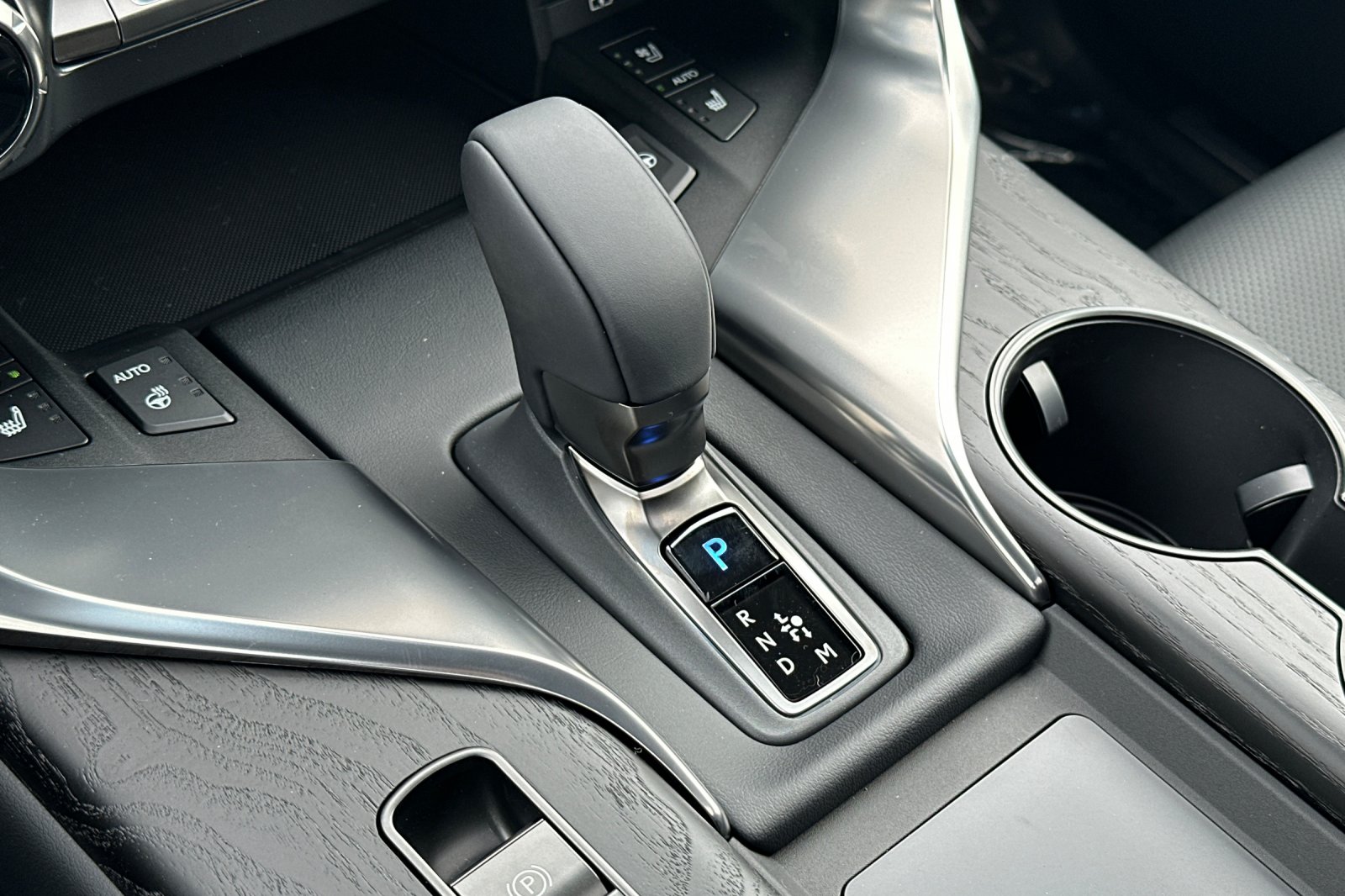 2026 Lexus LX 700h Luxury - Photo 23