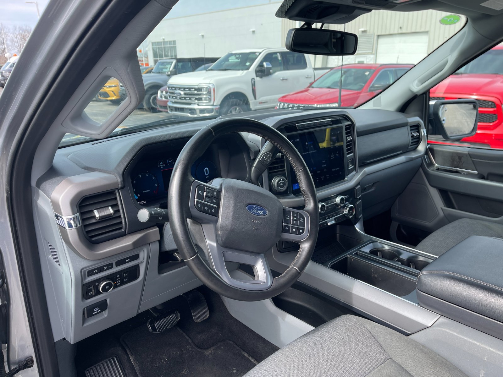 Used 2024 Silver Metallic Ford XLT image 11