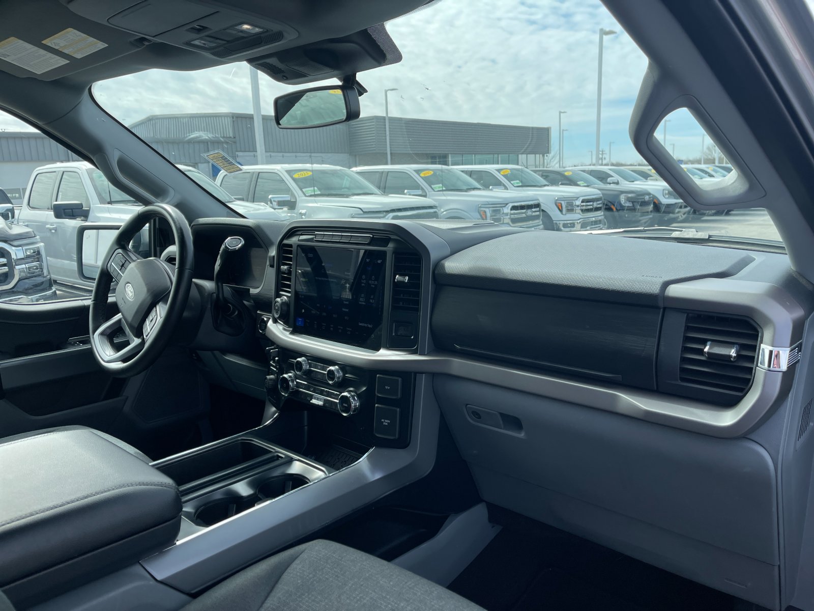 Used 2024 Silver Ford XLT image 17
