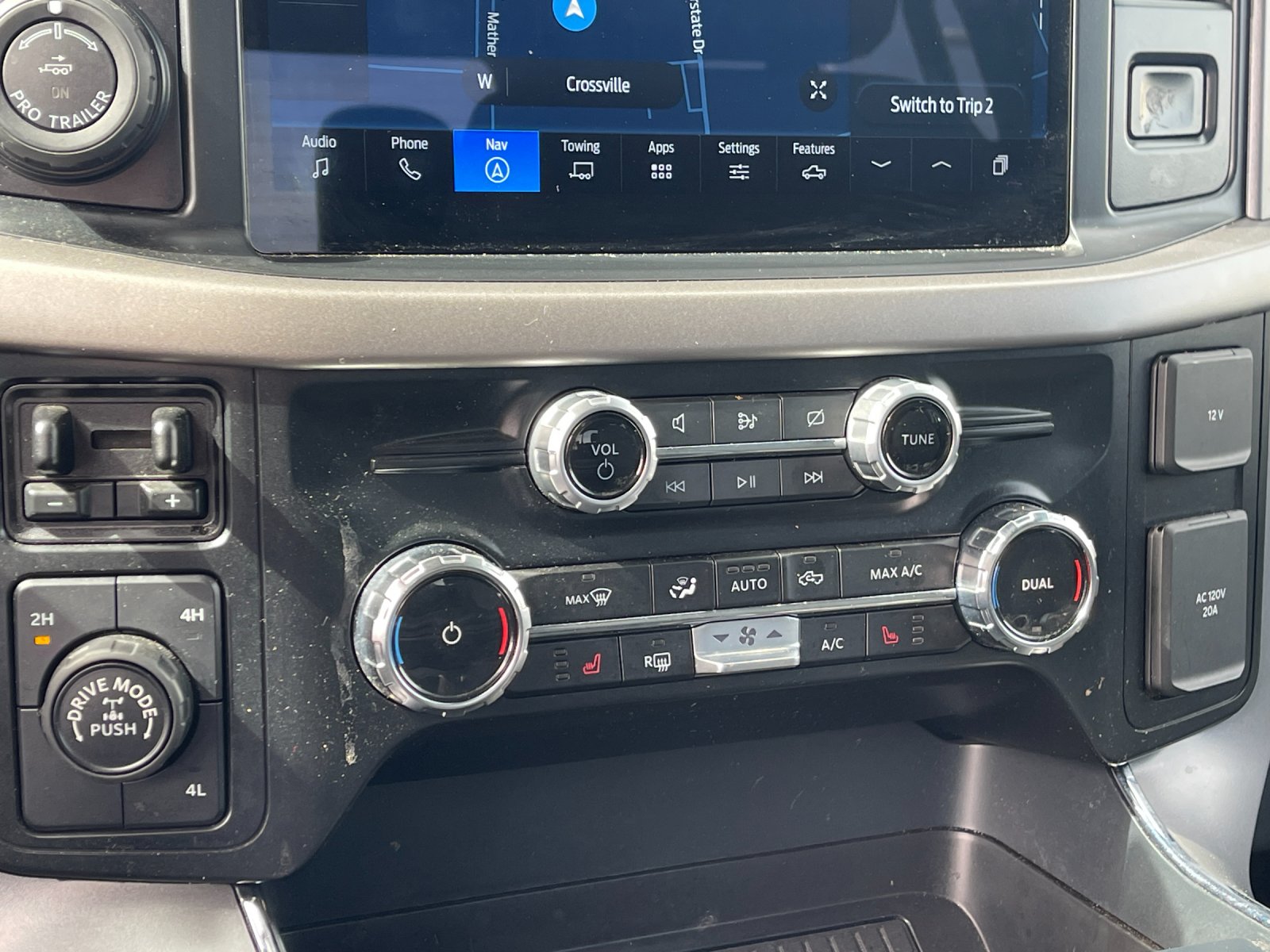 Used 2024 Silver Ford XLT image 22