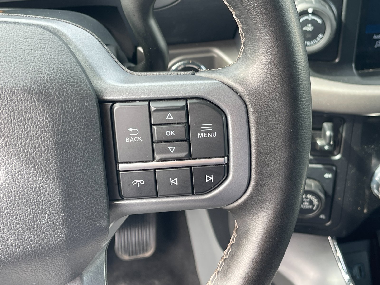 Used 2024 Silver Ford XLT image 27