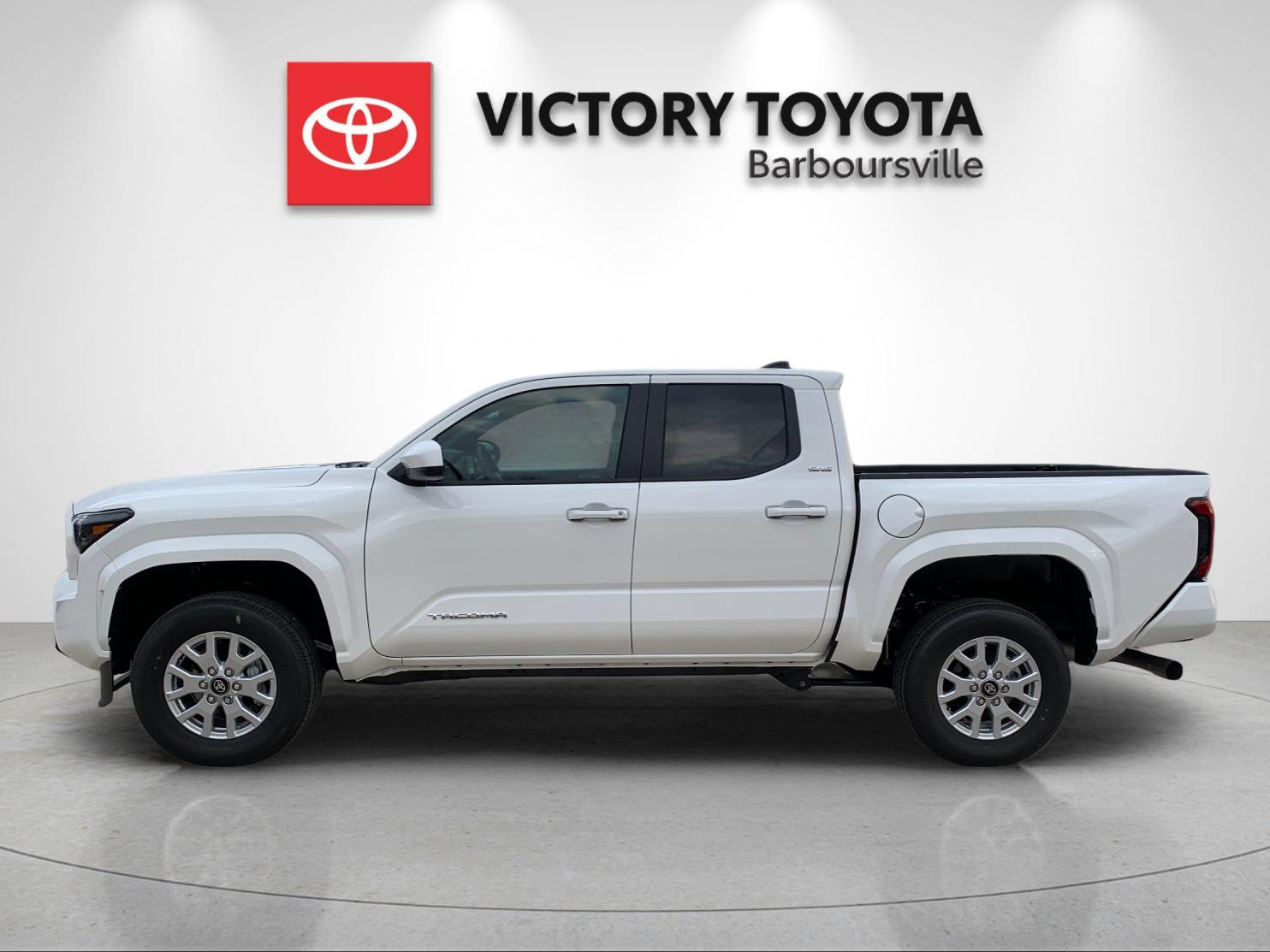 New 2026 Ice Cap Toyota SR5 image 2
