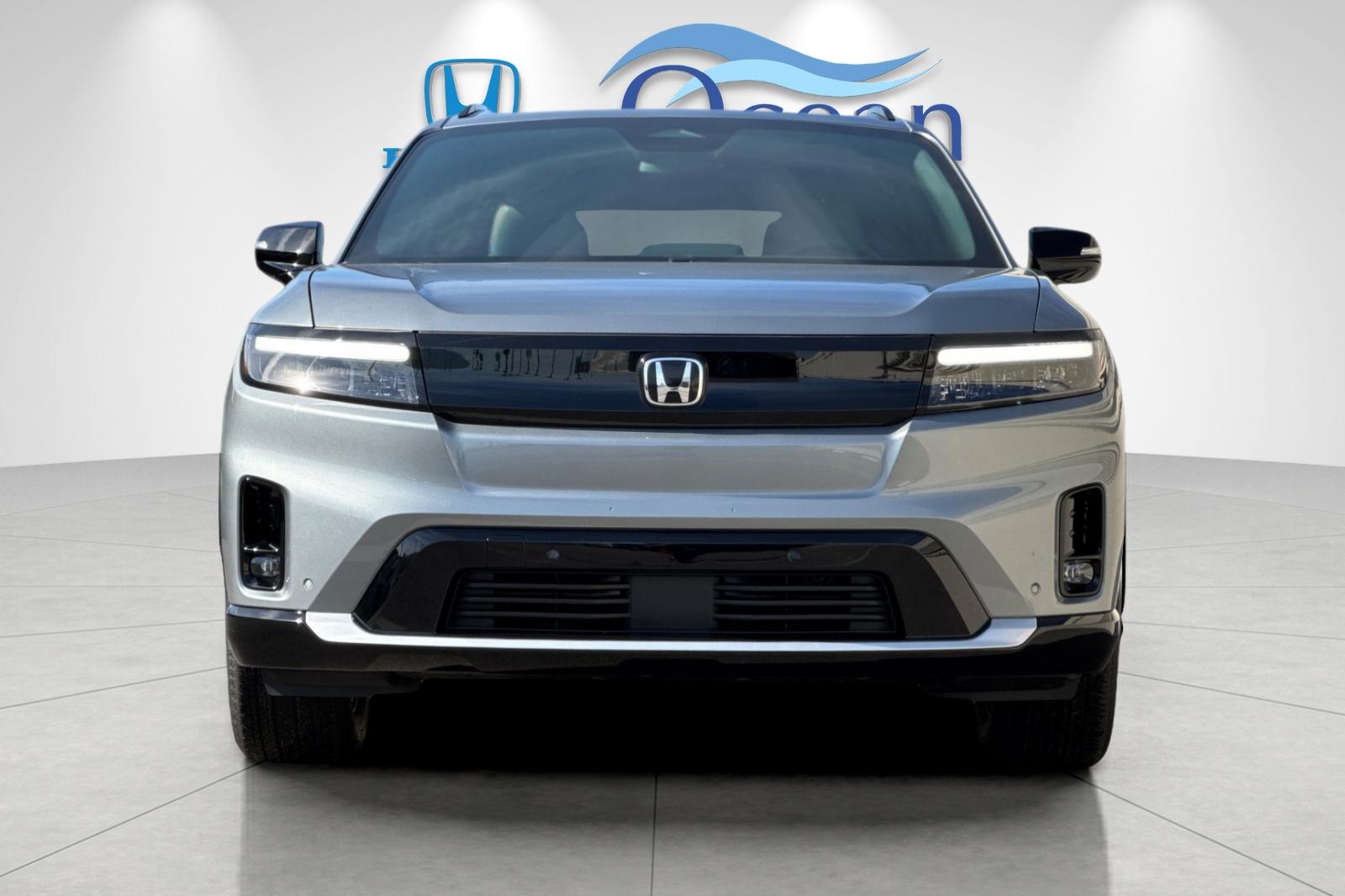 New 2026 Lunar Silver Metallic Honda Touring image 8