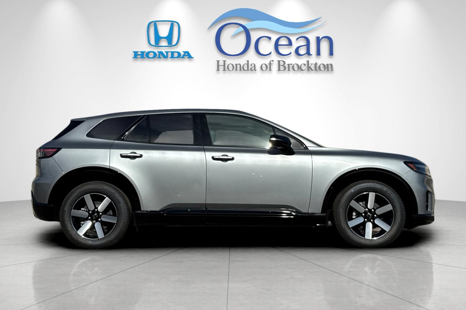 New 2026 Lunar Silver Metallic Honda Touring image 6
